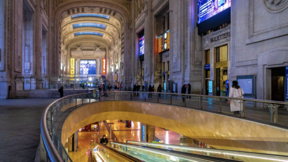 Stazione di Milano Centrale: Come ingannare il tempo di attesa