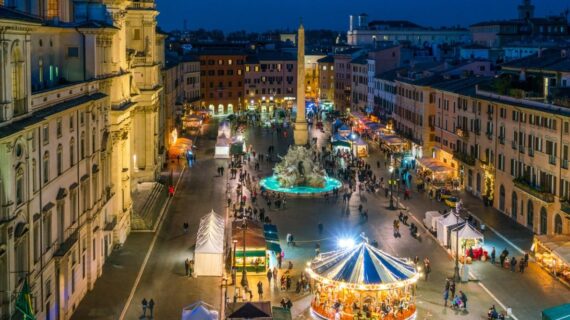 La magia di Piazza Navona tra gourmet e melodie festose