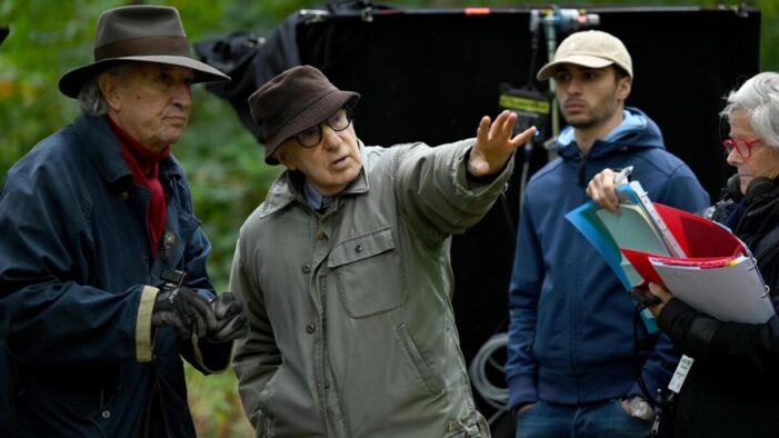 Woody Allen in Un colpo di fortuna è regista e gastronomo Woody Allen in Un colpo di fortuna è regista e gastronomo