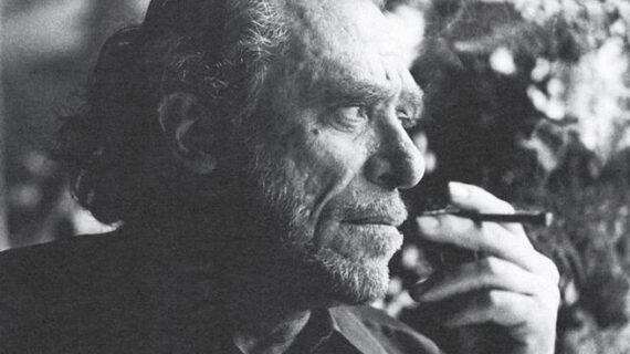 Charles Bukowski: ricordiamo lo scrittore nemico del perbenismo