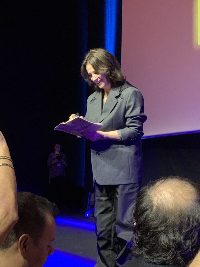 Juliette Binoche 60 anni di charme e eleganza