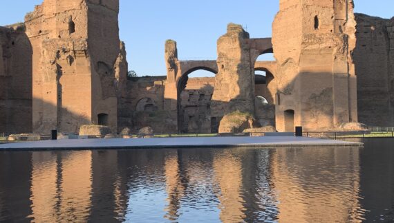 Roma il contemporaneo antico in uno Specchio d’Acqua
