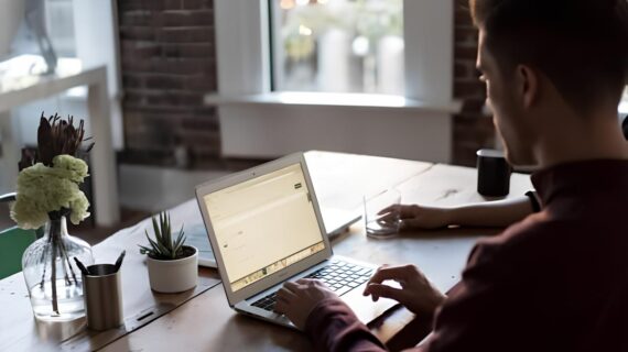 Le Competenze del Futuro: Come Prepararsi al Mercato del Lavoro 