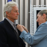 Michael Douglas compie 80 anni
