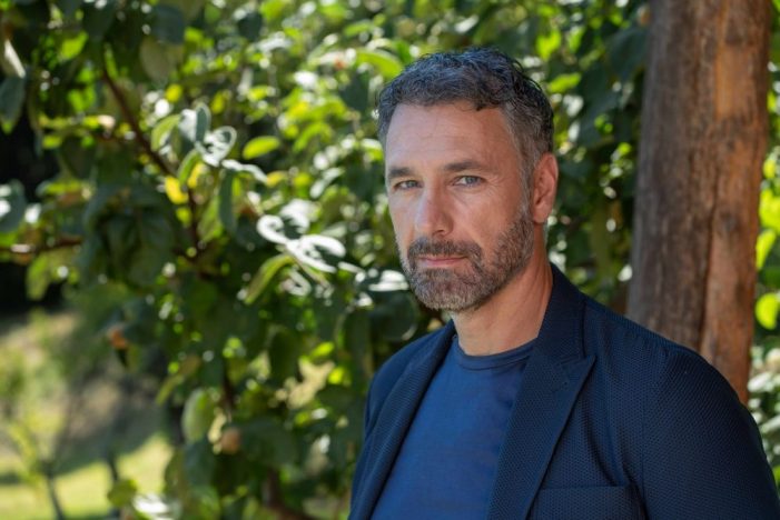 Raoul Bova a teatro con Il nuotatore di Auschwitz