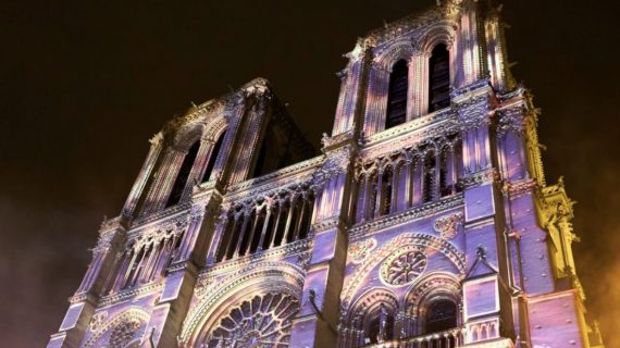 Notre-Dame a Parigi riapre le porte al mondo