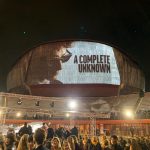 A Complete Unknown: il red carpet di Timothée Chalamet infiamma i fan