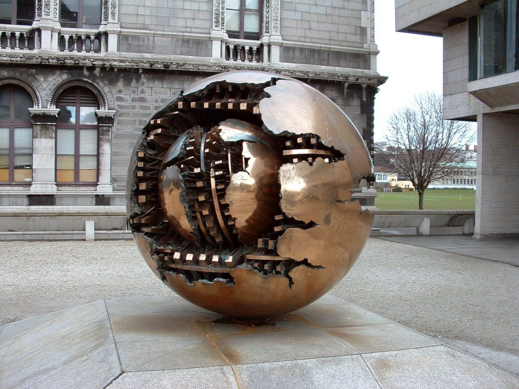 arnaldo pomodoro