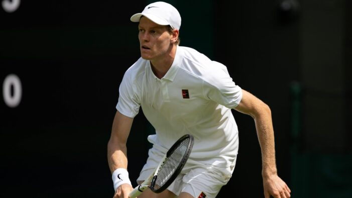 Sinner non sorprende più: a Wimbledon batte Zverev e riscrive ancora il presente del tennis