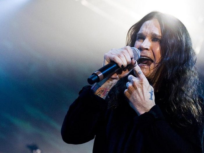 biografia ozzy osbourne L’ultimo ricordo di Ozzy Osbourne: in arrivo la biografia sul “Principe delle Tenebre”