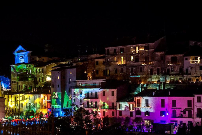 notte delle candele Notte delle Candele 2025: 100.000 luci dedicate al cinema