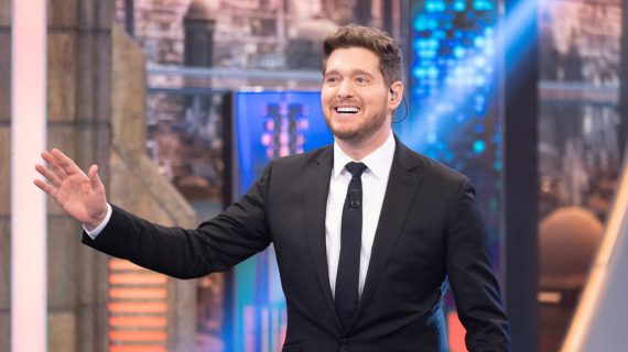 Michael Bublé compie 50 anni: eleganza e musica senza tempo