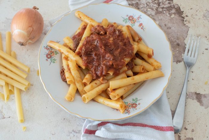 Giornata del Ragù Napoletano: si accendono i fornelli per celebrare il cuore della domenica!