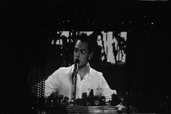 Tiziano Ferro a Roma: la voce che trasforma la ferita in luce