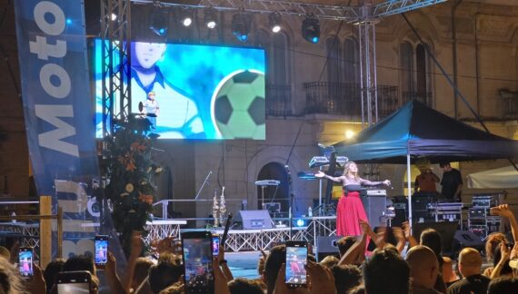 Cristina D’Avena a Sora, una notte per tornare a cantare i sogni
