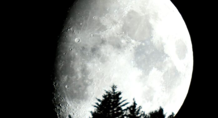 Full Moon Tourism 2026: dove ammirare la luna piena tra esperienze uniche e luoghi da sogno