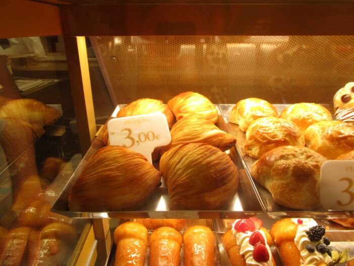 Pasticceria Pintauro, il sapore più autentico di Napoli dalla riscoperta della coviglia in poi