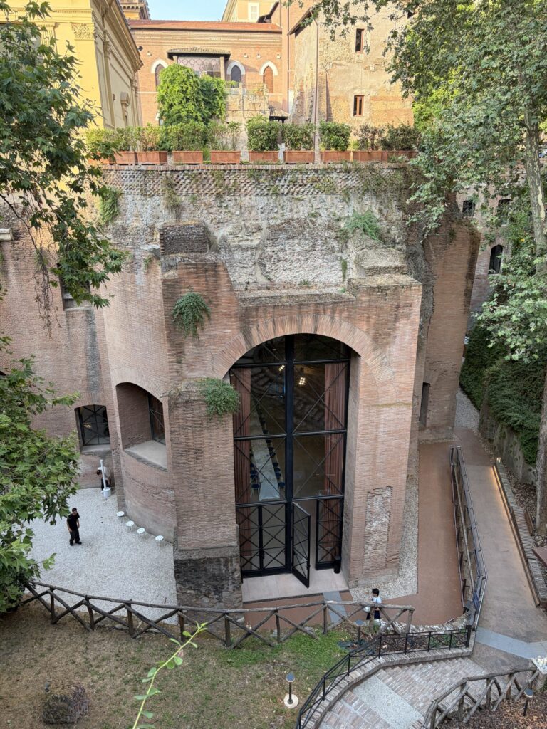 crocs roma MyWhere