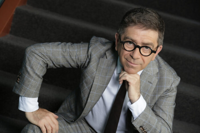 Pino Strabioli, tra Premio Strega e il Teatro: il volto della cultura italiana