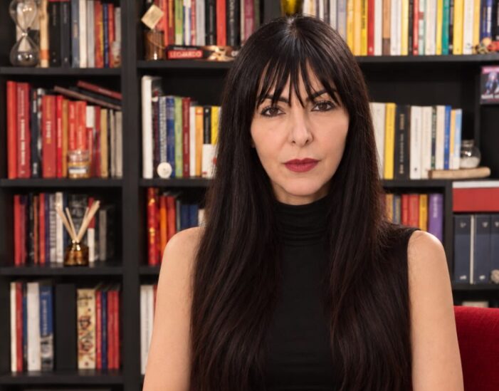 BDSM, oltre i pregiudizi: il libro di Rosamaria Spina tra desiderio e psicologia
